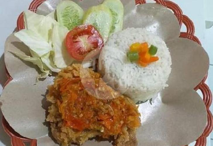 Ayam Gepuk Hedon: Rasa yang Menggigit Jiwa di Cilacap